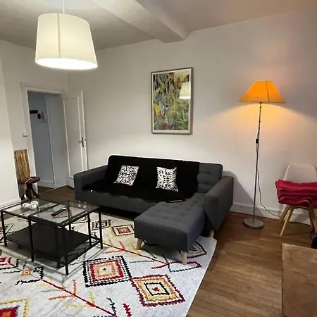 Jupiter 2, Appt Hyper Centre Апартаменты *